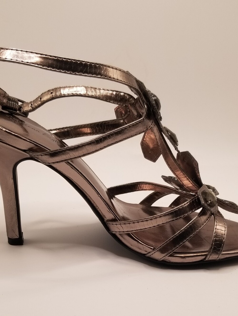 Naturalizer Metallic Floral Embellished Strappy Heels Size 7.5 - Picture 7 of 14
